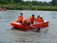 Výcvik na vodě – 10-12.6.2011, Veltrusy – Záchrana tonoucího pomocí člunu